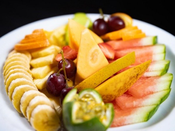 Romeos_Fresh_Fruit_Platter